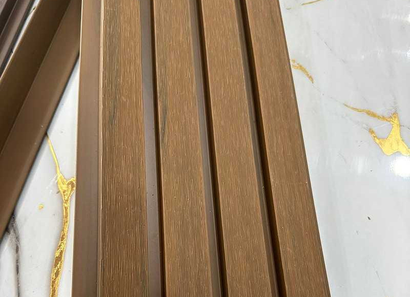 PANEL EXTERIEUR EN TUNISIE 2,9M X 0.22 M